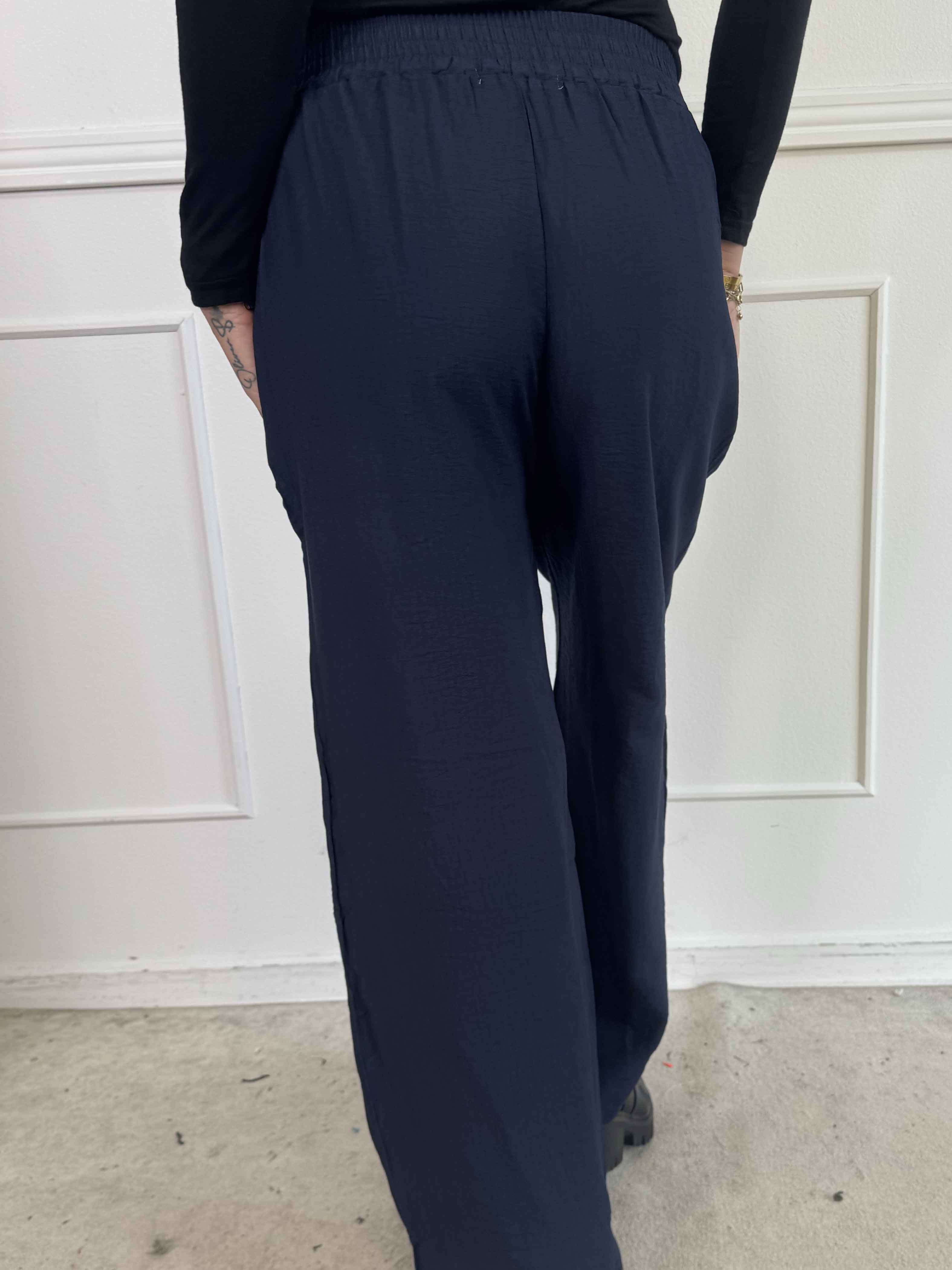 Tyra - Løse bukser i en viskoseblanding